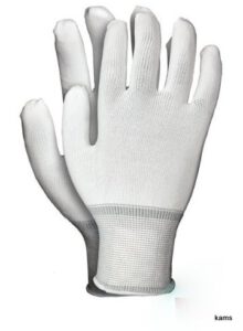 białe ręczkawiczki ochronne