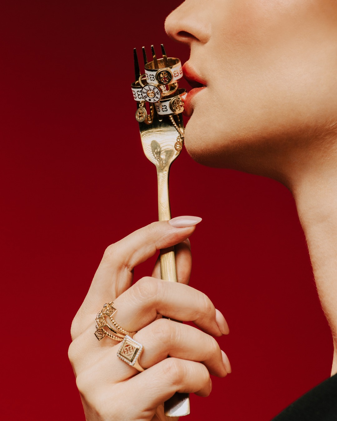 Pierścionek złoty obrączkowy – na co zwrócić uwagę?